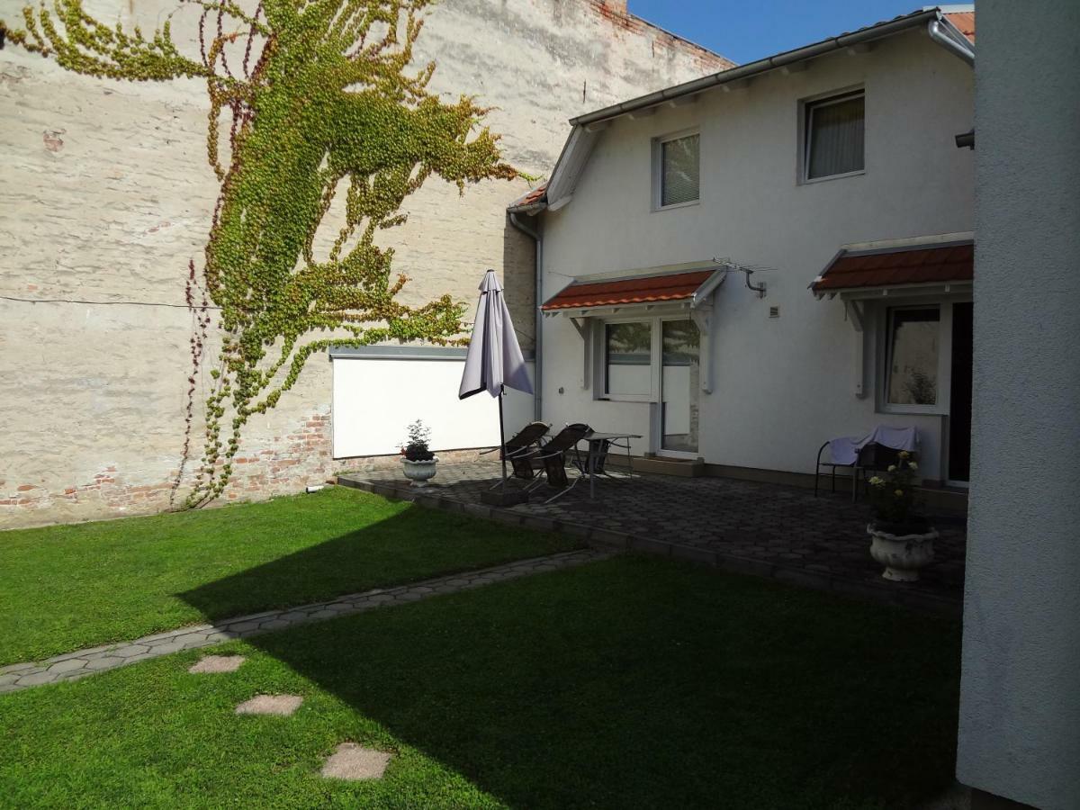 Apartments Kosevic Osijek Exterior photo